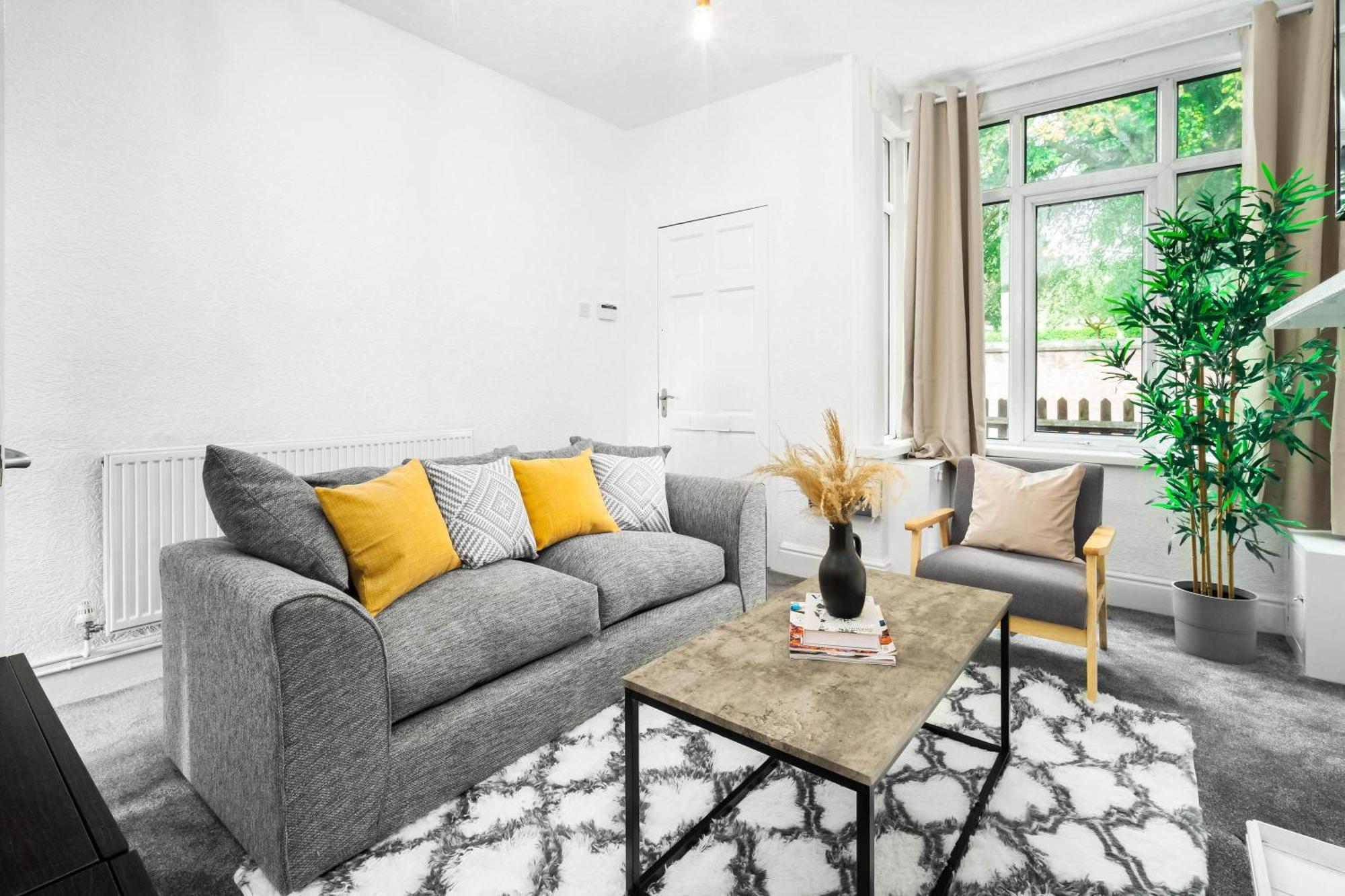 Stylish 3 Bedroom House - 6 Guests - Garden - Parking - Netflix - Wifi - 17M Birmingham Zewnętrze zdjęcie