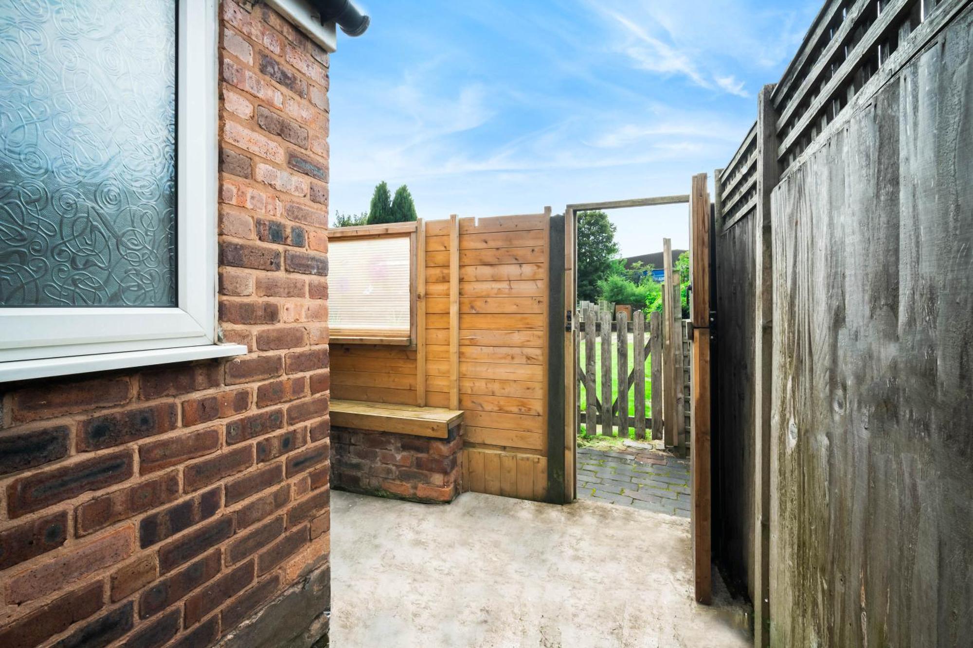 Stylish 3 Bedroom House - 6 Guests - Garden - Parking - Netflix - Wifi - 17M Birmingham Zewnętrze zdjęcie