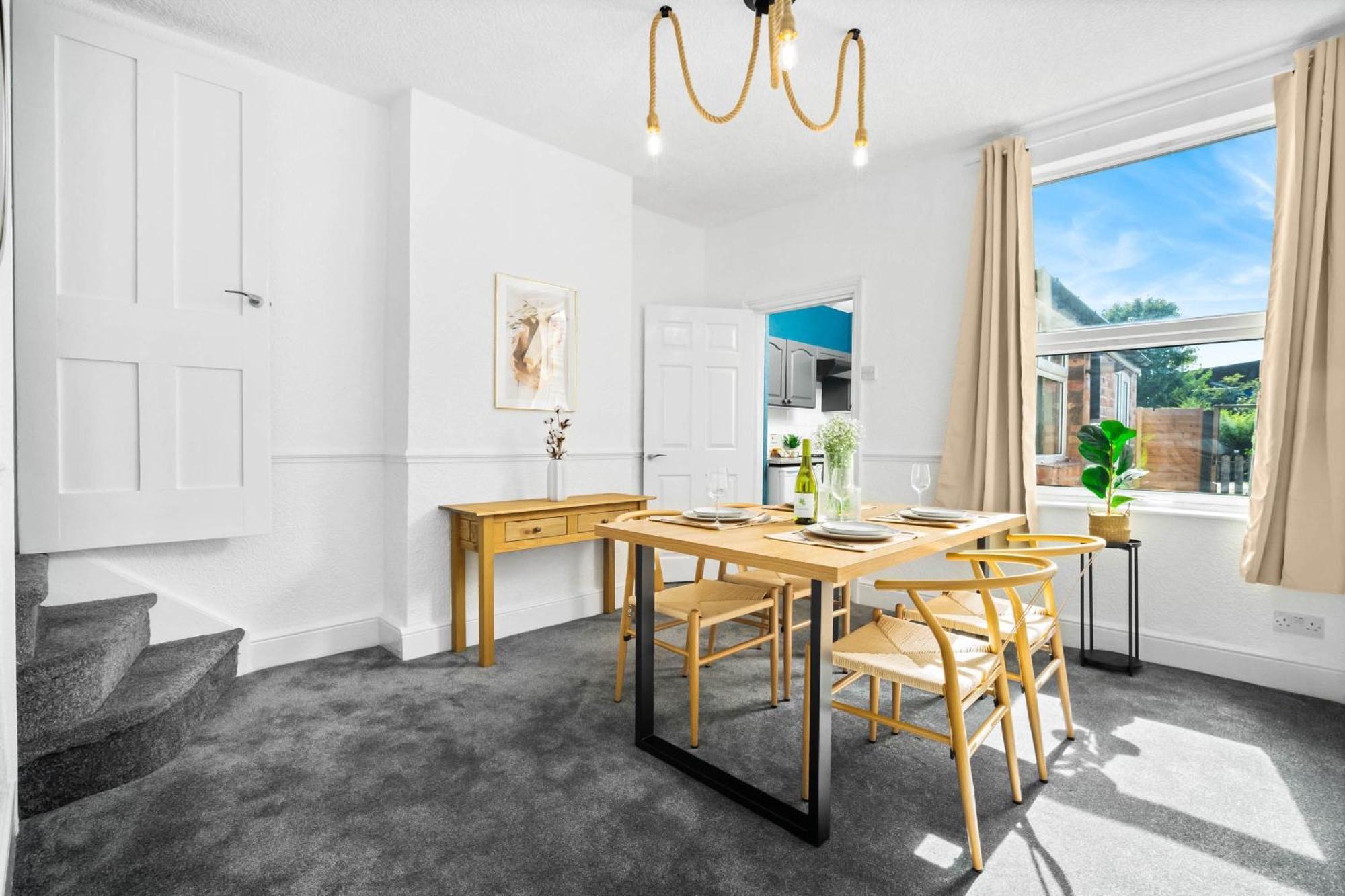 Stylish 3 Bedroom House - 6 Guests - Garden - Parking - Netflix - Wifi - 17M Birmingham Zewnętrze zdjęcie